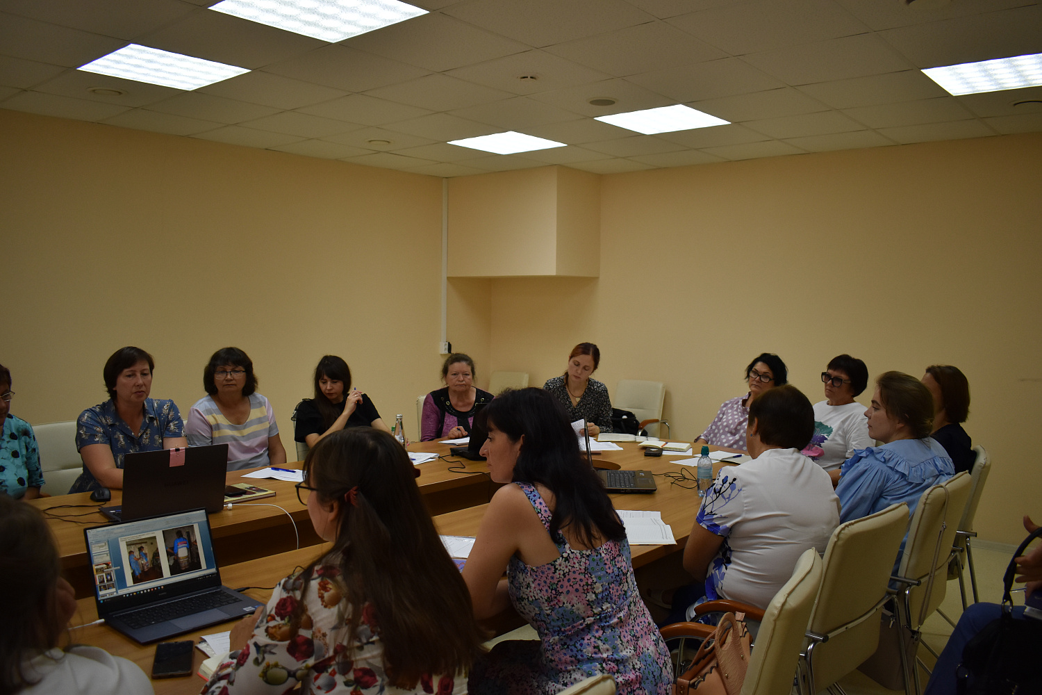 На Республиканском семинаре рассмотрели проблемы описания национального костюма